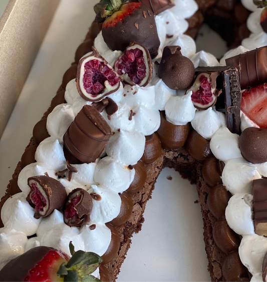 Letter/number cake